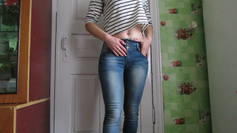 SexyAnka: Das ist für dich. Leck es von meinen beinen.