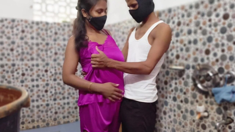 Amina begum: Desi: Wife Morning Bathroom Sex Video