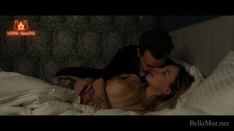 Bella Mur: Vrijen en sensuele seks tussen man en vrouw