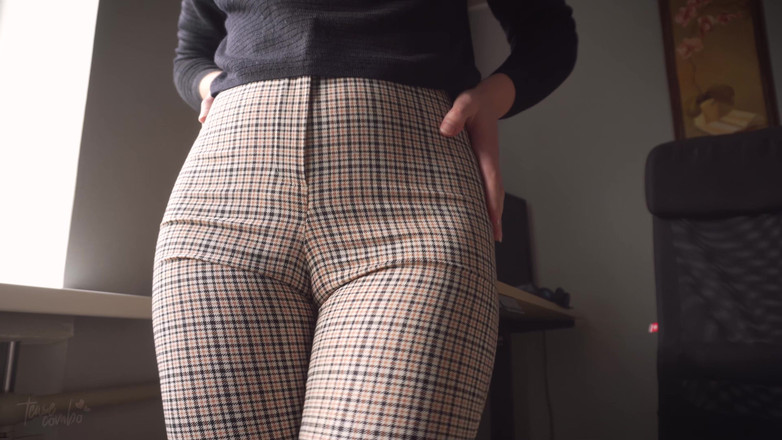 Teasecombo 4K: Lo zoccolo di cammello del collega cattivo stuzzica e nega