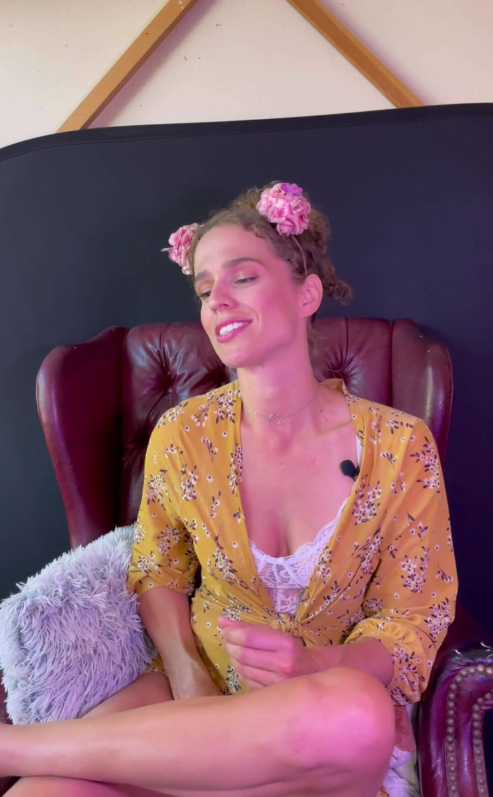 VibeWithMommy: ママと一緒にヒステリックな読書を楽しもう。