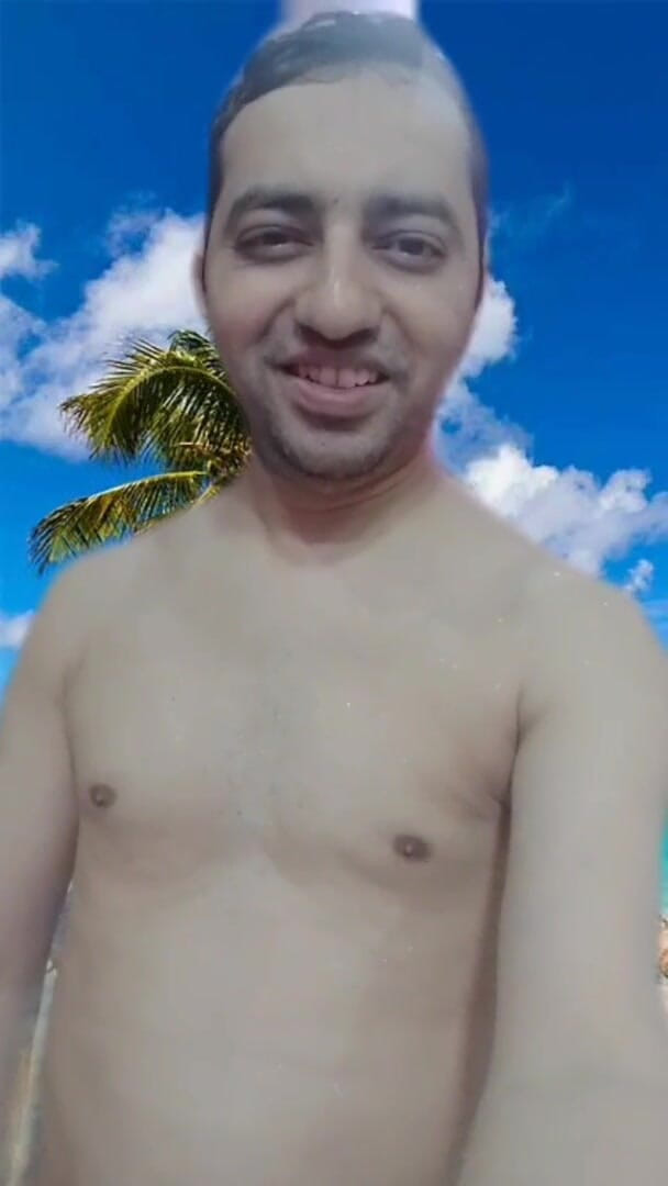 Cute & Nude Crossdresser: Nude boy on the virtual beach in AR Reels.