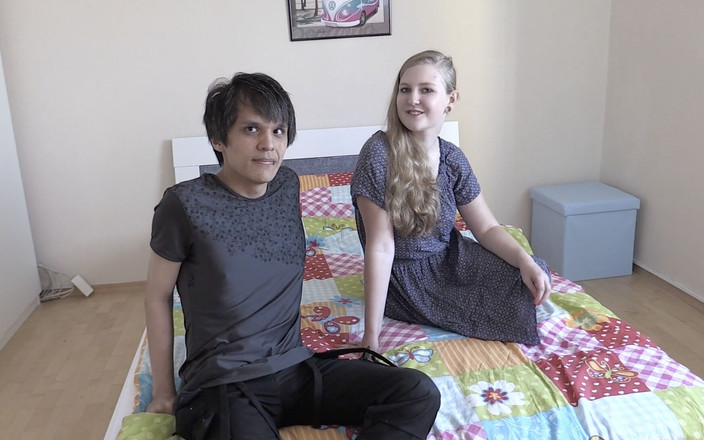 Casting66: Julia se fute cu un băiat asiatic!!