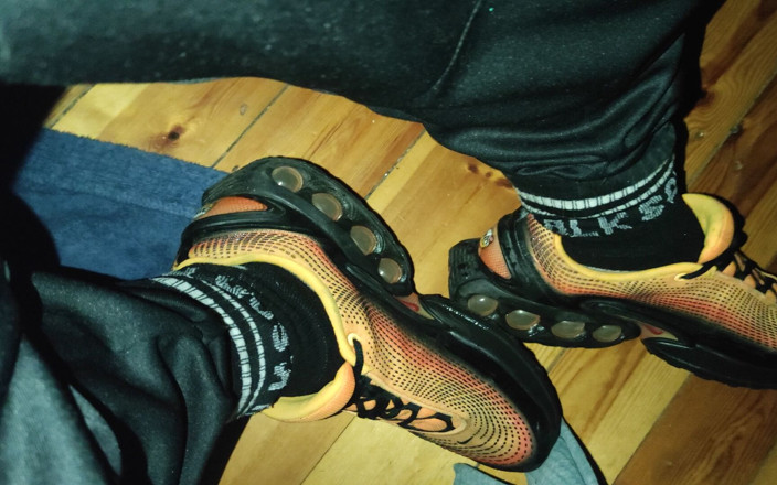 SmokedAlloy2: Dirtyjunkbro Doesn't Want to Go to the Toilet. Better on...