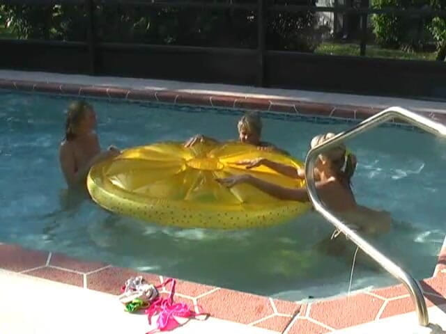 Vicky Vette: Pool Party 2