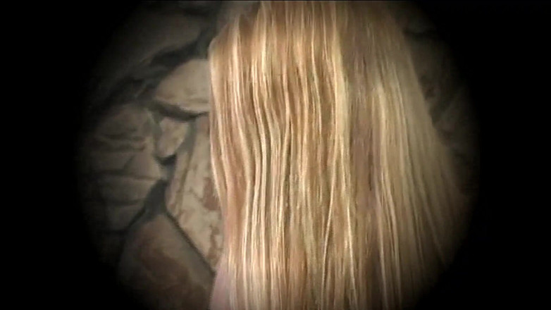 Wonderful Hot World X: Mladá prsatá blondýnka s oholenou kundičkou ošukaná a vystříkaná velkým...