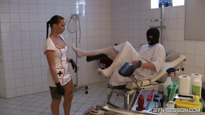 Amator Media: Comtesse la Moet - Schmerz Frei Part1