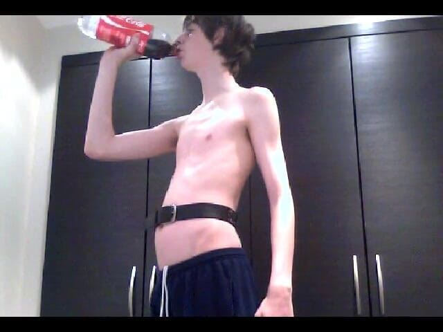 ElementX1018: Coca-cola và Mentos bloat cũ, 2012