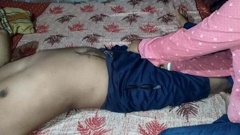Uttar dinajpur: Desi styvfar hårdhänt knull med styvdotter full film