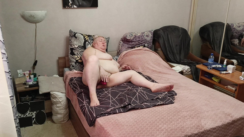 Zona901: Il culo e la figa del vicino vogliono un grosso...