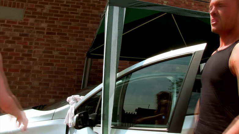 German Full Movies: Bomba Bionda Sesso Selvaggio in Auto Scopata All'aperto