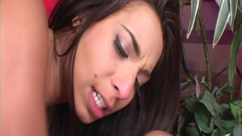 RetroTrashX: Arap Kız Alman Siklerini Emmeyi Seviyor