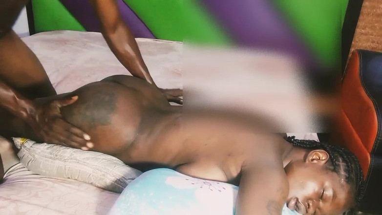 Bangcum3: Сестра з великою дупою не намазується кремом