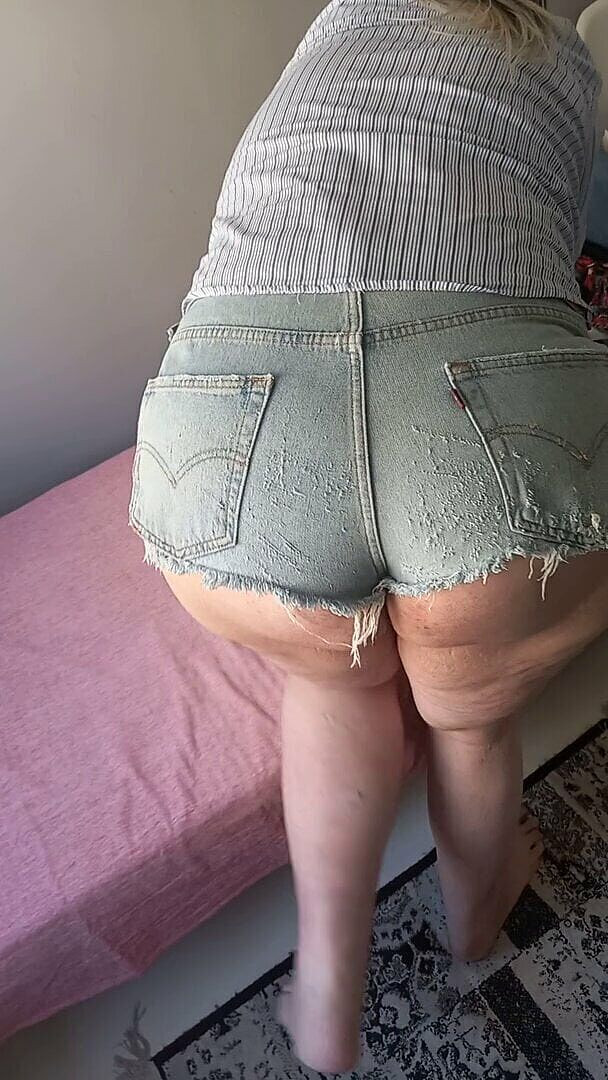 Cdzinhafx: Můj zadek pro tvé sperma!