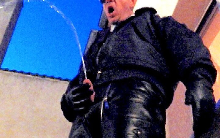 GERMANE_XL: Flic en cuir 3