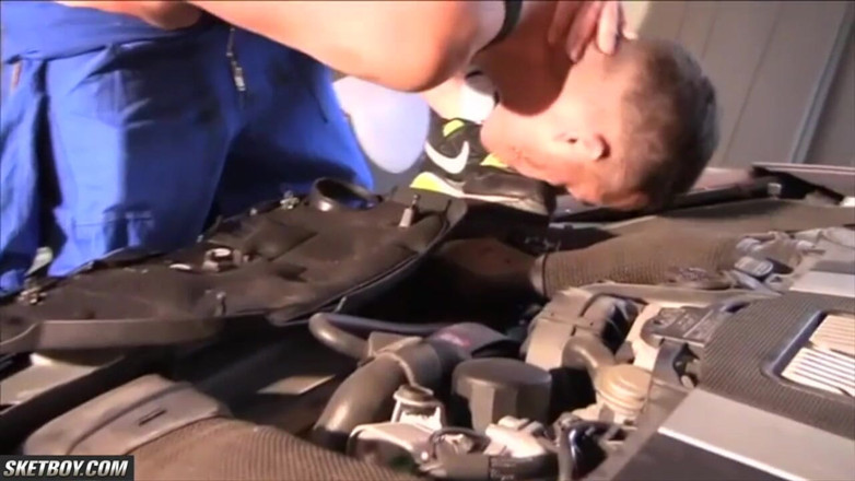 Sketboy: Sketboy - Fuck the mechanic
