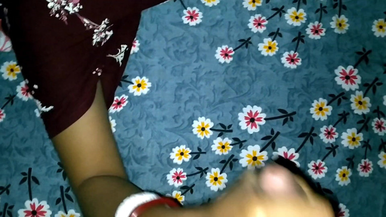 Sonuu: Desi Bhabi First Time Sex Video Village Bhabi First Time...