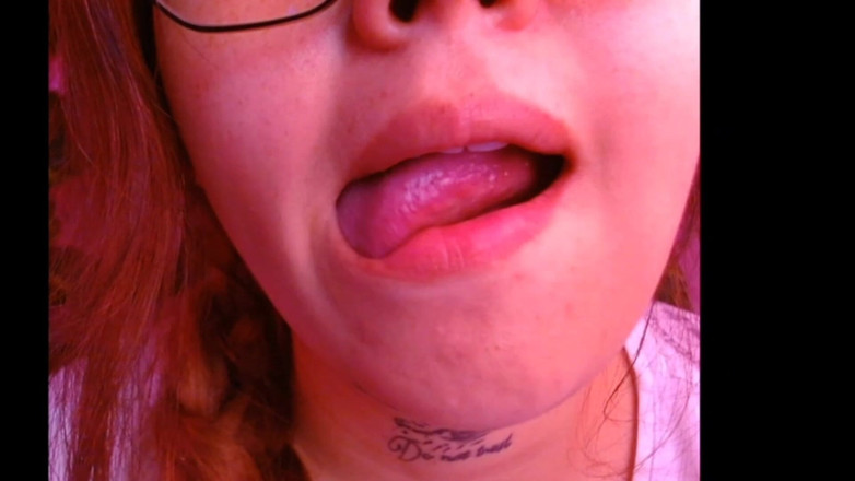 Dalyla: 我想象他吮吸我的大鸡巴