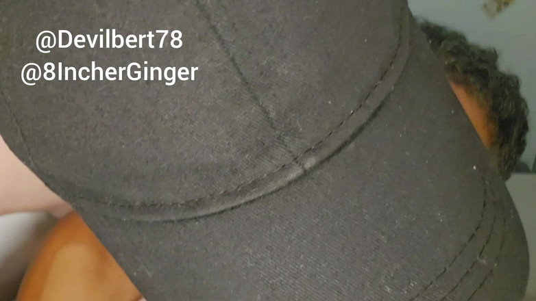 8IncherGinger: 8 palcový čůrák ničí velký zadek