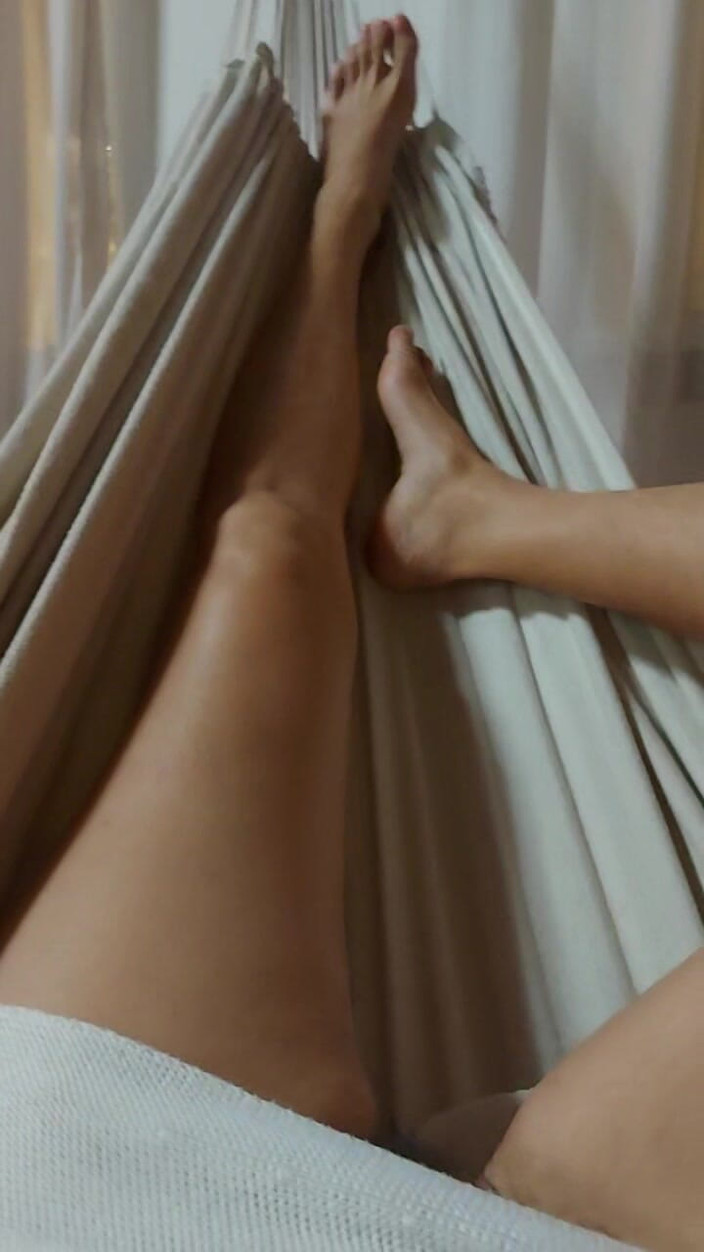 GinnaGg: मेरे पैरों को देखो