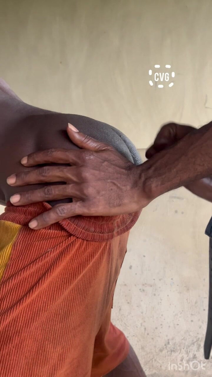 Masknaija: Draußen mit unserem Gateman