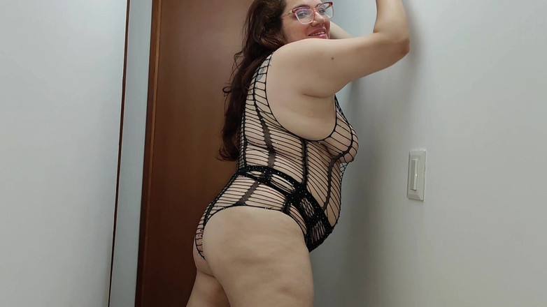 Karly: Vagina basah panas yang sangat keras