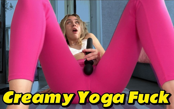 Nika Lodge: 瑜伽课程变成流白浆的高潮 - 娇小的俄罗斯女郎在瑜伽时被抓到大师赛