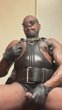 Extremamente duro bbc fumando porra muscular