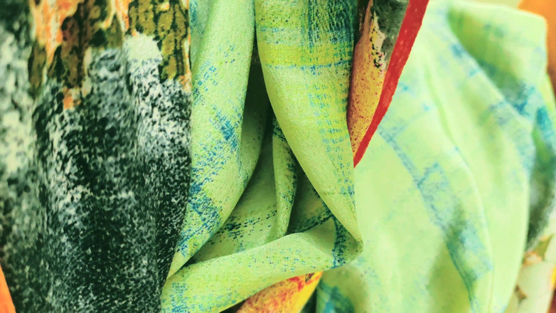 Mrbunty98: Desi Sissy přítel nosí sárí a šuká přítelkyni