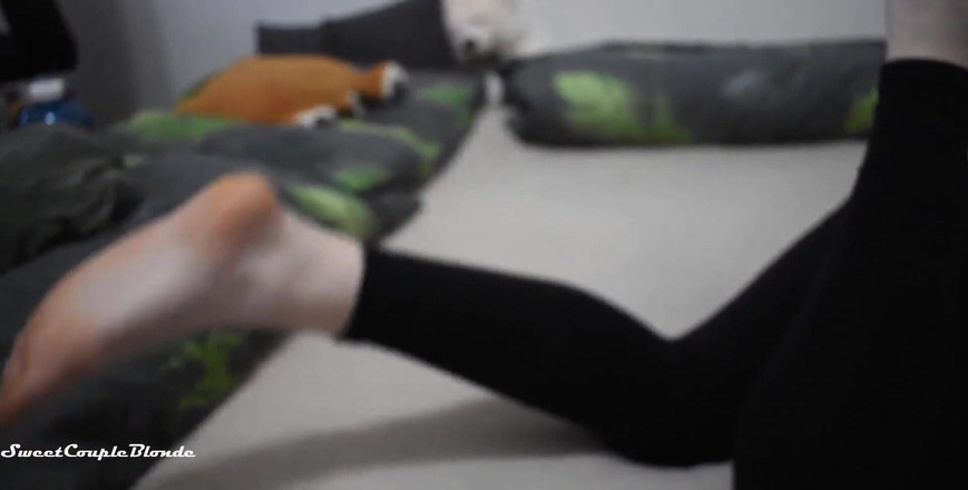 Miley Grey: कैमरे पर सेक्सी पैर - Miley Grey