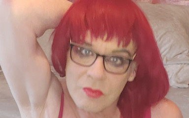 Juniperberi29: Curvă bască și ciorapi