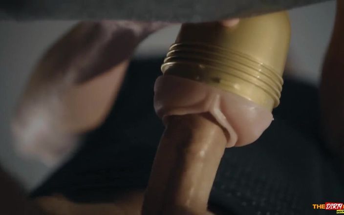 DirtyAndyPrivate: Fleshlight'ı sikiyor