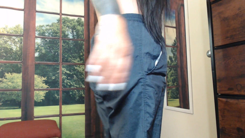 Abby Anna: Nylon wind pants ass stretching