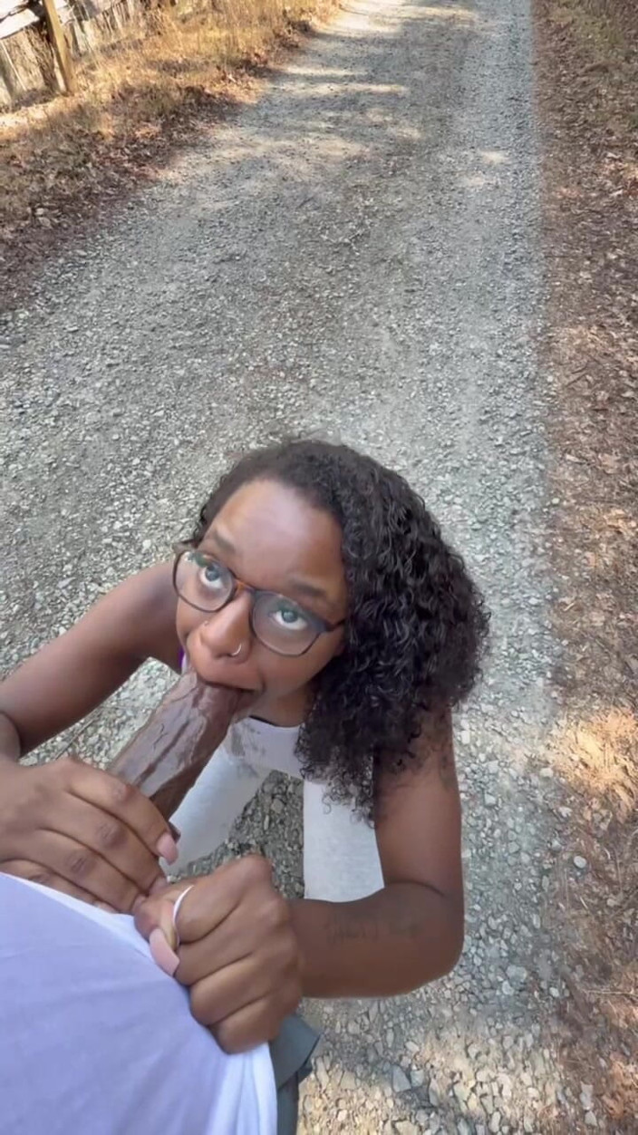 Majesty Nasty: Outdoor Blowjobs