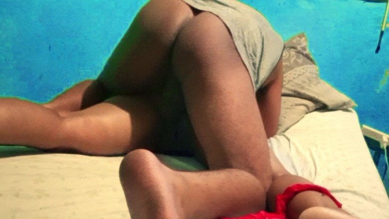 BigassMILF40: Тамільський масаж великої дупи з кремом на її гарну велику дупу, потім я дуже добре її трахаю