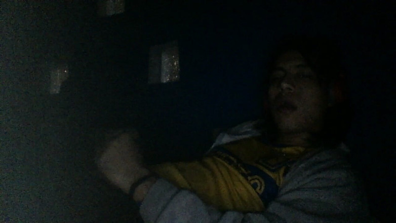 AlexAlejandro13: Bărbat matur dimineața devreme