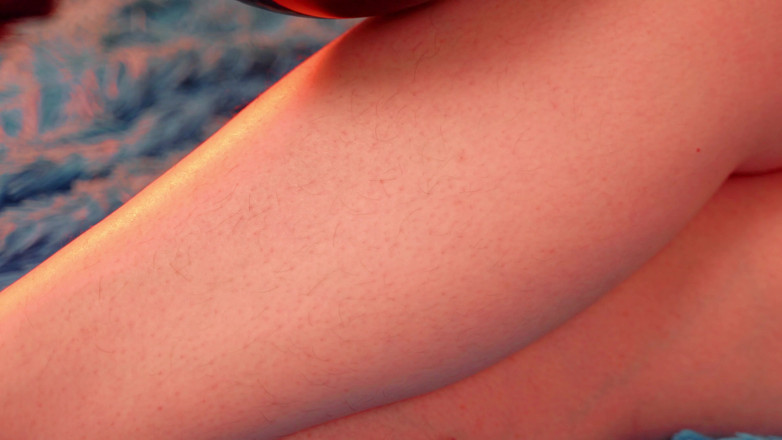 Arya Grander: Hairy legs close-up video slowly tease