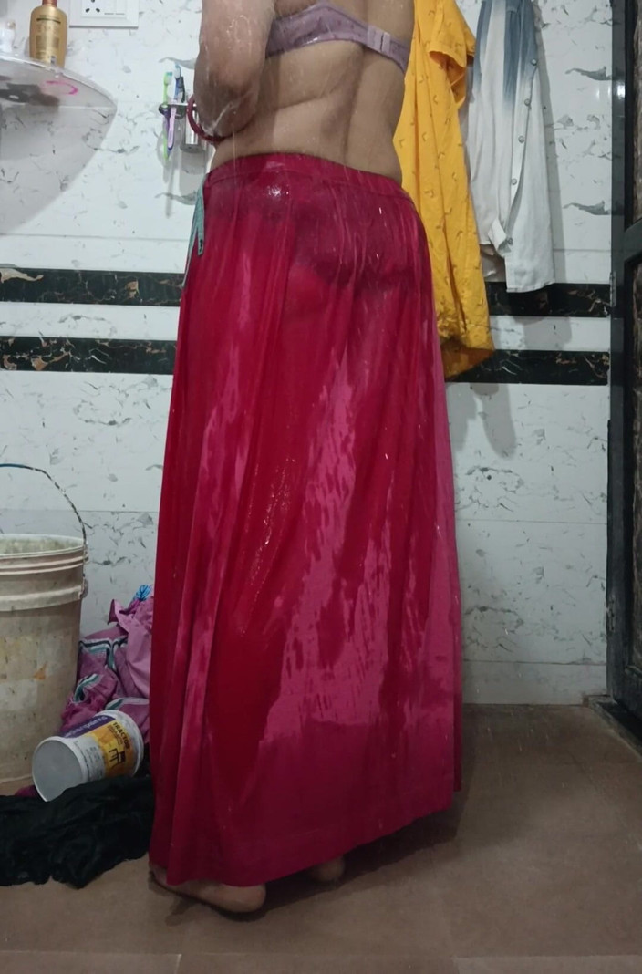 Priyahot77: Priya Bhabi Nice Body and Big Ass Show