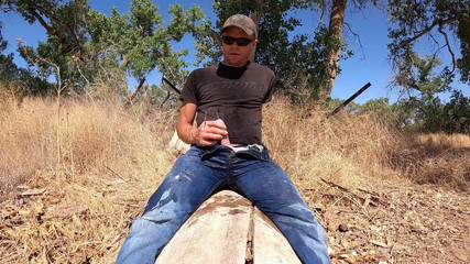 Lapetus: मेरी जींस पूरी तरह से लथपथ हो रही है एक वृद्धि पर पेशाब के साथ