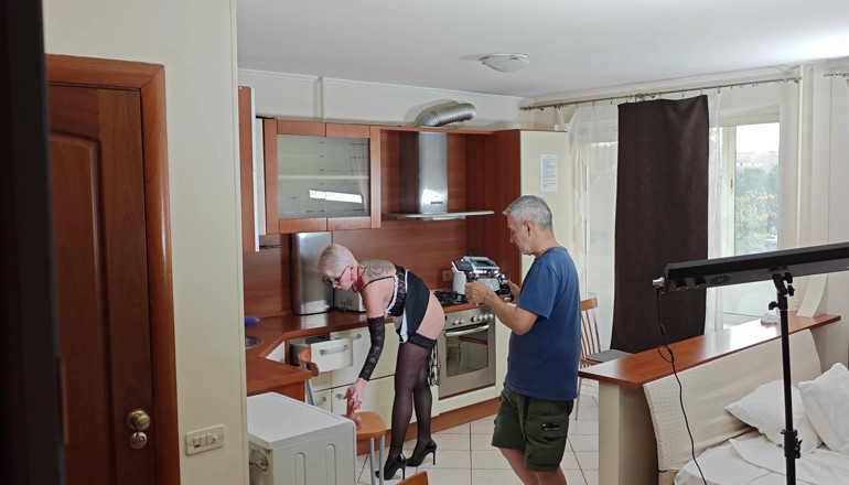 Heatwave Porn: Kinky Husband Films His Mature Hot Wife in the Kitchen...