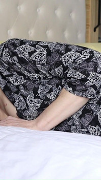 Sneaky Stepson Touches Stepmoms Pussy