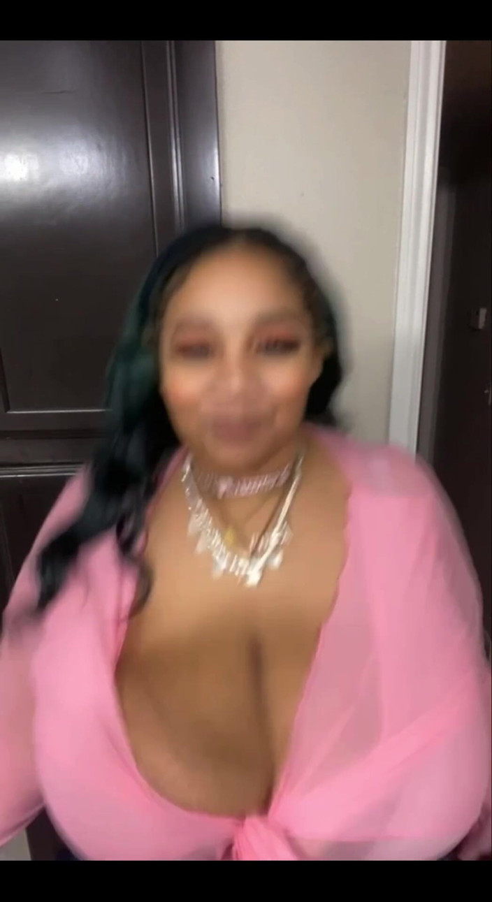 Biggdebbie solo: Biggdebbiecakez Is Sucha Tease