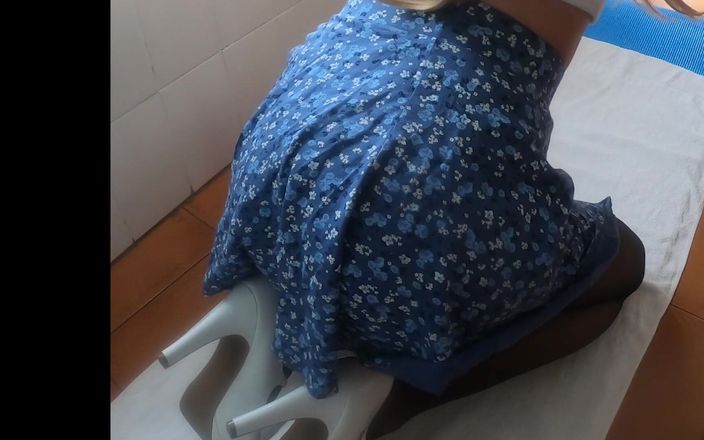 Ane Get Horny: Si sborra da solo e pipì dal culo facciale! Mi è...