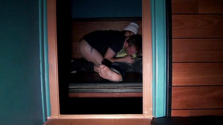 Crunch Boy: Твинк відтрахав член xxl гетеросексуального серфера