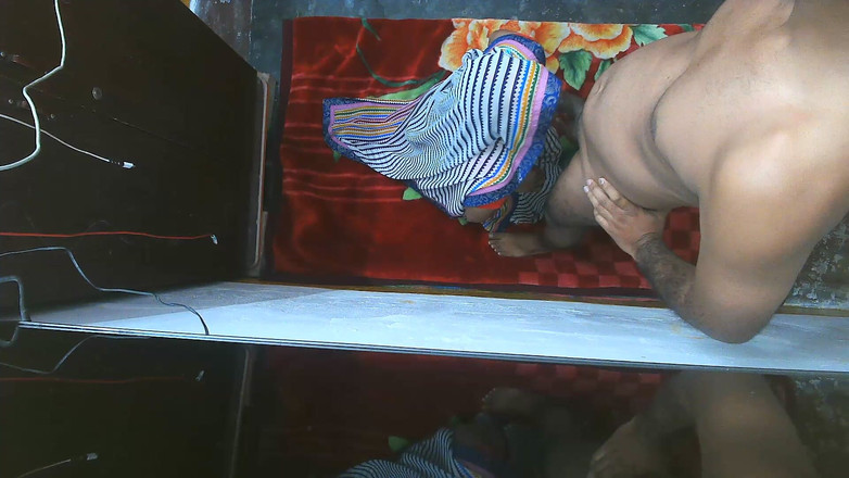 Busty Banuu: Người giúp việc bẩn thỉu