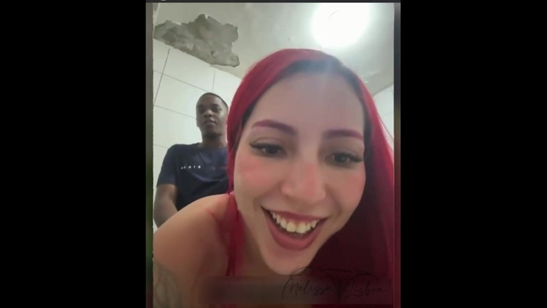 MelissaLisboa: 店の公衆トイレでのアナルセックス