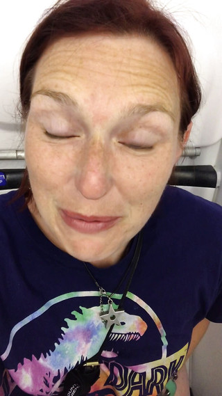 MistressWriggler: Mile sus în Sky pișându-se