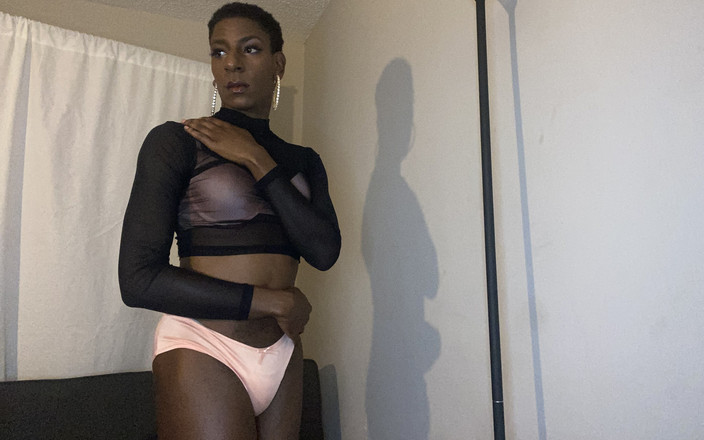 MerlinMystique: 粉色内裤和胸罩