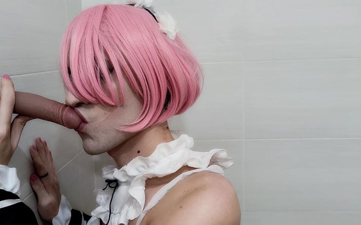 Leona Incubo: Shemale s růžovými vlasy ve služce Anime Cosplay jezdí na...