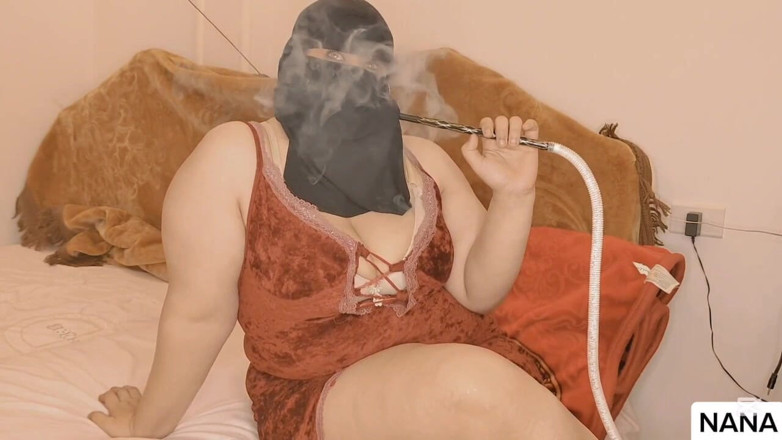 moonx: 이집트 섹스 영화는 음란한 언어로 큰 엉덩이에서 섹스하는 카마르를 보여줍니다.